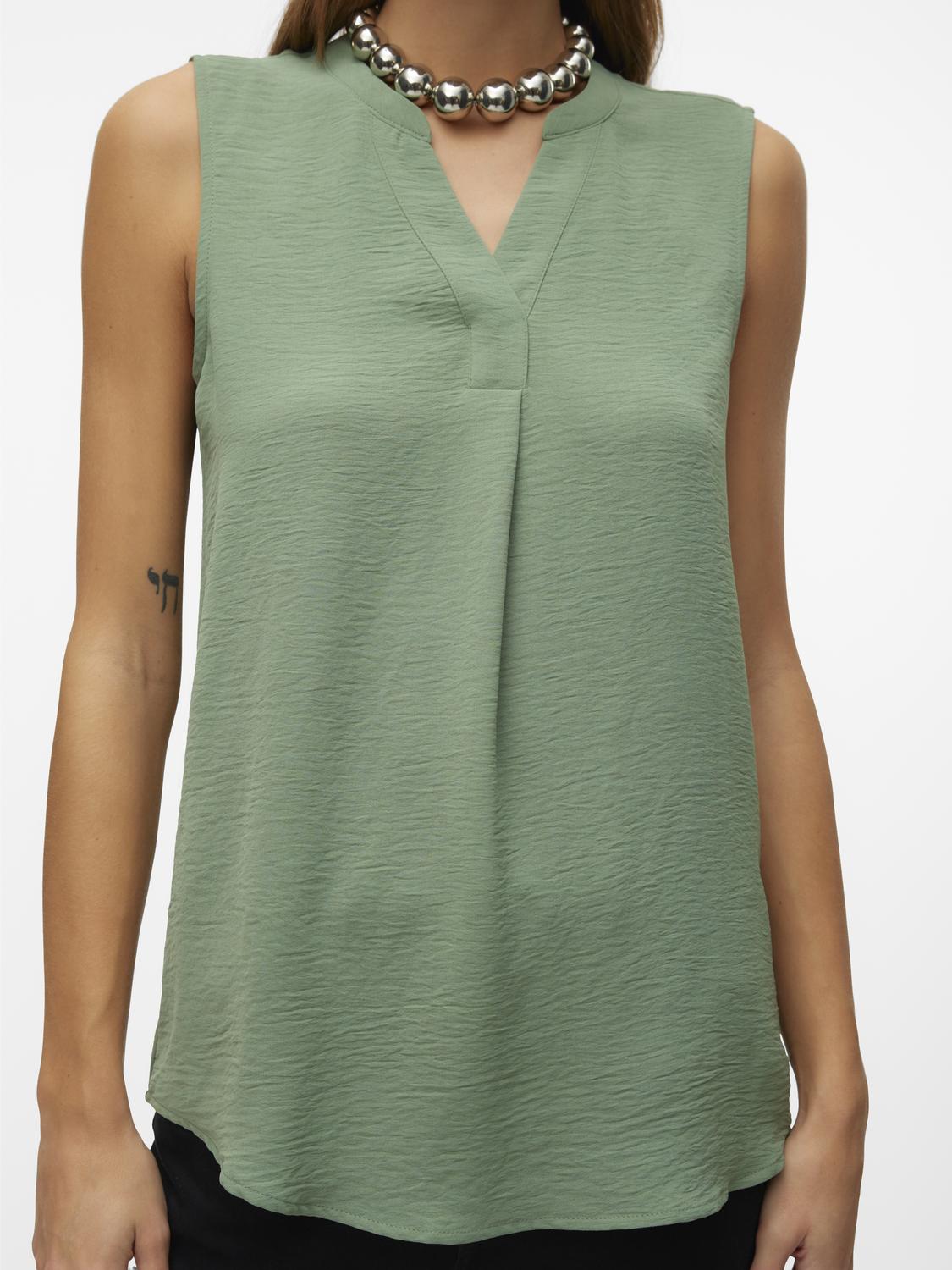 VMELVA T-Shirts & Tops - Hedge Green